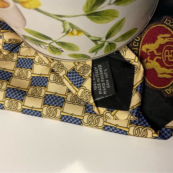Paolo Gucci Tie - Picture 5 of 6